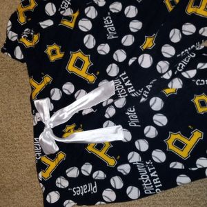 Ladies Pittsburgh Pirates pajama bottoms